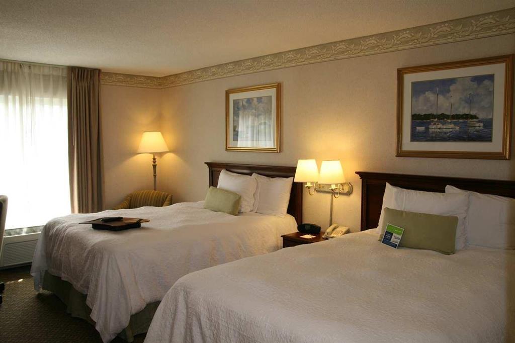 Hampton Inn & Suites Мідлтаун Номер фото
