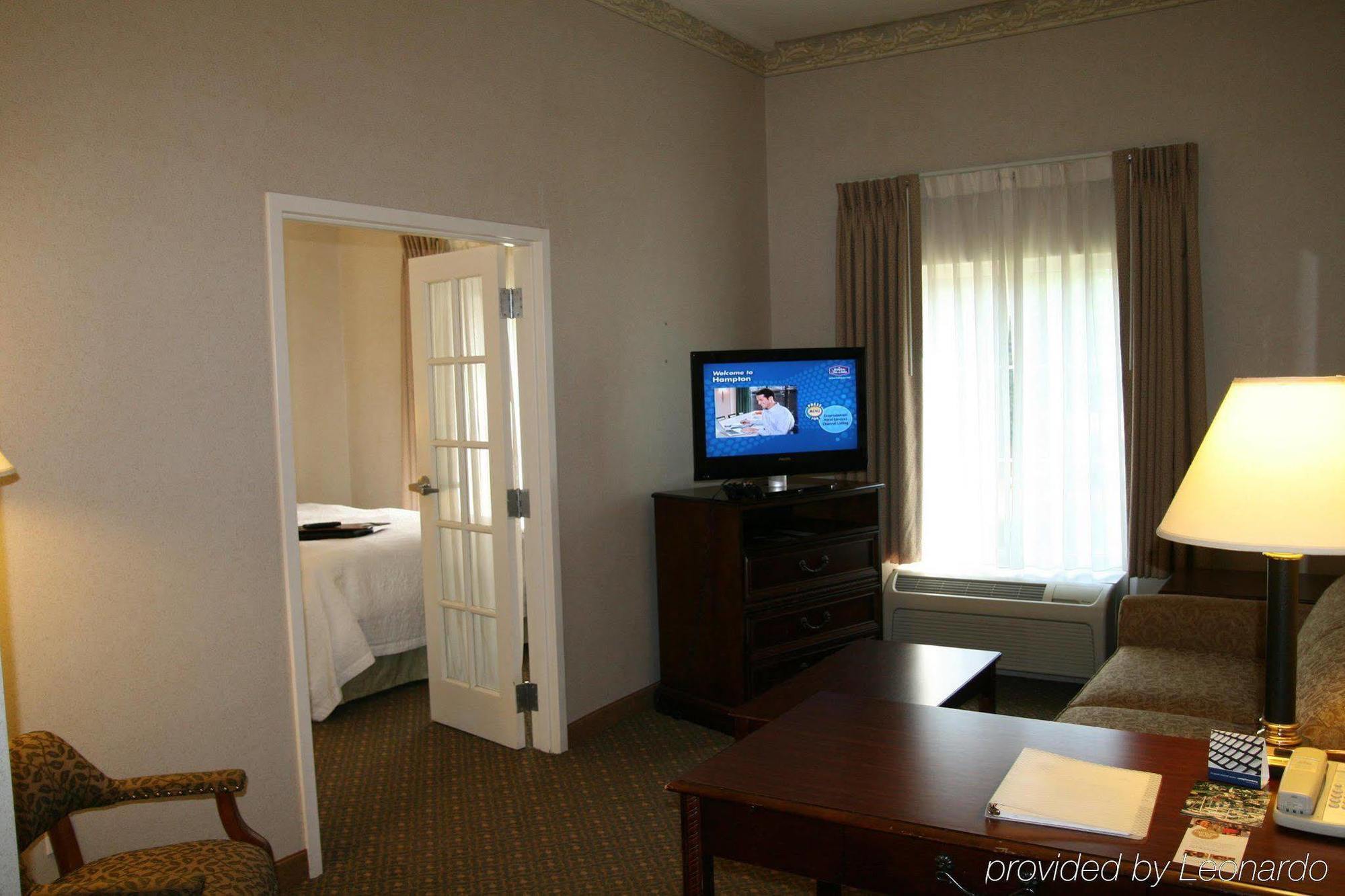 Hampton Inn & Suites Мідлтаун Номер фото