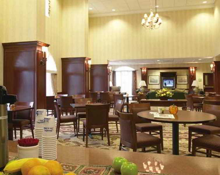 Hampton Inn & Suites Мідлтаун Ресторан фото